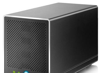 Производитель называет Akitio Thunder2 Quad Mini самым маленьким SSD объемом 12 ТБ с интерфейсом Thunderbolt 2