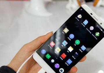 LeTV One — смартфон с платформой MediaTek Helio X10, 3 ГБ ОЗУ и разъёмом USB Type-C, стоимостью $240