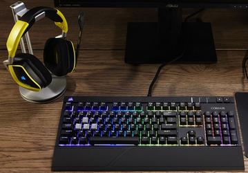 Игровая мышь Corsair Scimitar RGB оснащена подвижным модулем с 12 боковыми клавишами