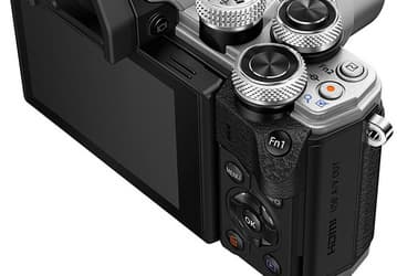 Назван крайний срок анонса камеры Olympus OM-D E-M10 Mark III