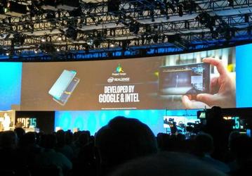 На конференции IDF 2015 был показан планшетофон Project Tango с 3D-камерой RealSense