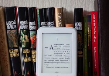 Barnes & Noble готовит два новых устройства, одно из которых — шестидюймовая электронная книга