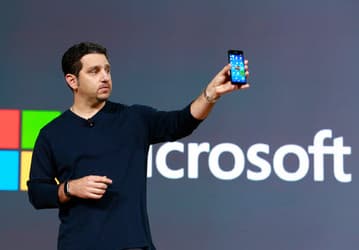 По слухам, Surface Phone (NorthStar, Panos's Phone) выйдет в следующем году