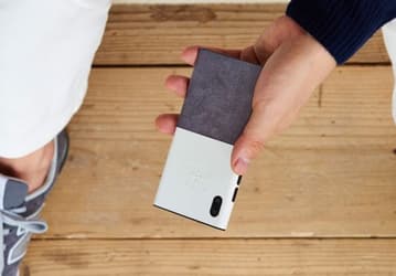 NuAns Neo — еще один японский смартфон с Windows 10 Mobile, возможной функцией Continuum и большим количеством сменных панелей