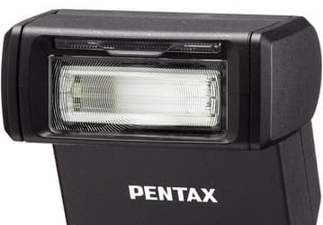 Вспышкой Pentax AF201FG можно пользоваться даже под дождем