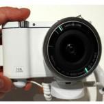 В камере Samsung NX3300 используется датчик изображения формата APS-C разрешением 20,3 Мп