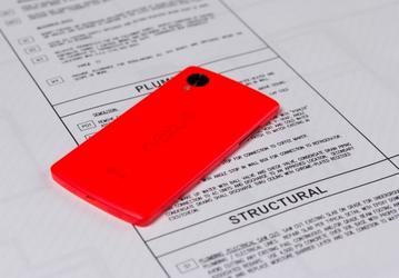 Google вернула в продажу смартфон Nexus 5 