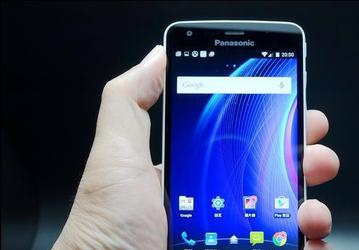 Panasonic Eluga U2 — смартфон с бюджетной платформой, но 2 ГБ оперативной памяти