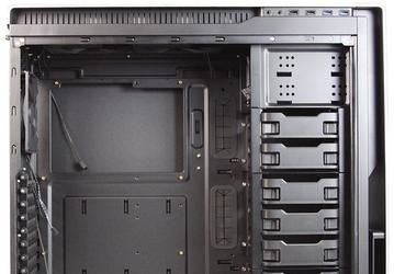 Корпус Antec P380 способен принять системную плату формата SSI CEB