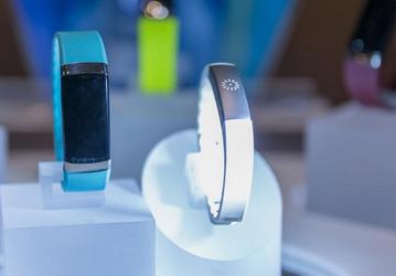 Трекер InBody Band способен определить соотношение жировой и мышечной массы в организме пользователя
