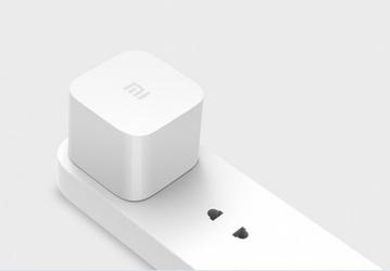 Xiaomi представила крошечный медиаадаптер Mi Box mini и наушники Mi Headphones с бериллиевыми излучателями