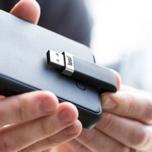 Флэш-накопитель Leef iBridge для устройств с iOS имеет очень необычную форму