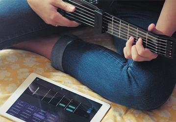 Устройства JamStik+ и PUC+ поддерживают технологию Bluetooth MIDI