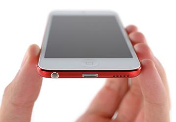 Новый плеер Apple iPod touch заработал у iFixit четыре балла