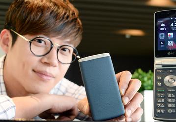 Смартфон LG Gentle: раскладной корпус и ОС Android 5.1