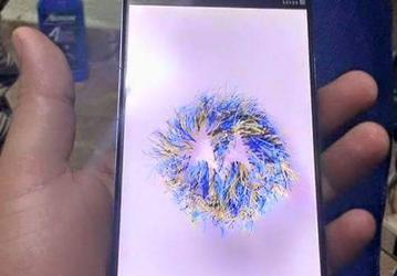 Появились «живые» фото смартфона Moto X образца 2015 года