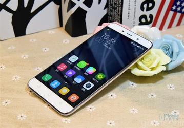 Смартфон Coolpad Dazen Note 3 стоимостью $145 наделили сканером отпечатков пальцев
