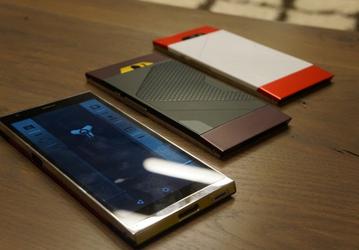 Фотогалерея дня: смартфон Turing Phone