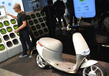 Gogoro начала продажи своего умного электроскутера и открыла первые 65 зарядных станций GoStation