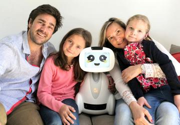Создатели «семейного робота» Buddy уже собрали на его выпуск $250 000 и рассчитывают привлечь независимых разработчиков ПО 