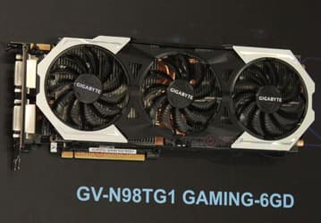 Система охлаждения 3D-карты Gigabyte GeForce GTX 980 Ti Gaming G1 включает три вентилятора типоразмера 100 мм
