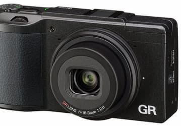 Представлена камера Ricoh GR II