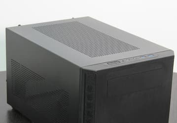 Корпус Fractal Design Core 500 рассчитан на платы типоразмера mini-ITX