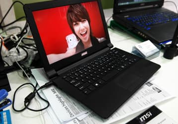 MSI S120 — типичный бюджетный ноутбук, выделяющийся лишь малой толщиной и массой