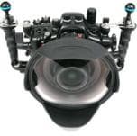 Подводный бокс Nauticam NA-A7II позволяет камере Sony A7 II погружаться на глубину до 100 м