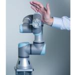 Universal Robots называет UR3 самым гибким и легким настольным роботом, который призван работать вместе с людьми