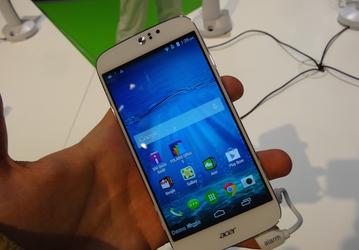 Появились живые фотографии смартфонов Acer Liquid Z, Liquid Z220 и Liquid Z520 с MWC 2015