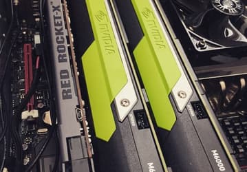 Фото дня: пара 3D-карт Nvidia Quadro M6000