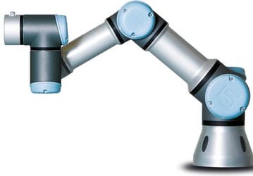 Universal Robots называет UR3 самым гибким и легким настольным роботом, который призван работать вместе с людьми