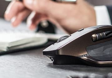 Беспроводная мышь Logitech MX Master оснащена датчиком Darkfield