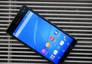 Представленный смартфон Sony Xperia C4 получил дисплей Full HD и платформу MediaTek MT6752