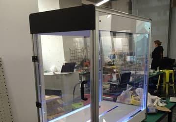 Устройство Electroloom печатает одежду из нетканого волокнистого материала
