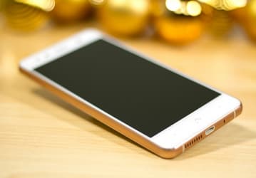 BQ Aquaris X5 — первый в Европе операторский смартфон с Cyanogen OS