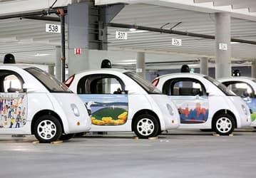 Робомобили Google украсили картинами 