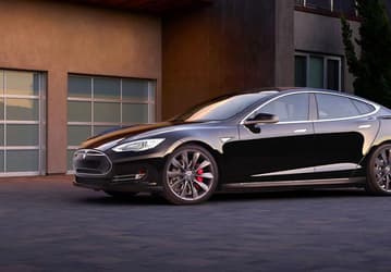 Tesla отзывает все 90 000 электромобилей Model S из-за единственного сообщения о неисправности