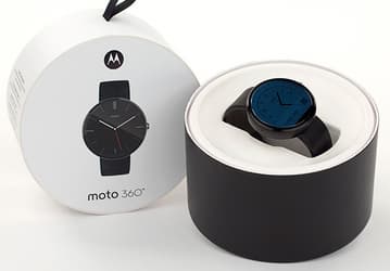 Часы Moto 360 первого поколения можно приобрести за $100