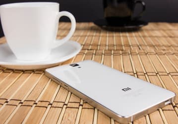 Xiaomi снизила стоимость смартфона Mi4 до $205