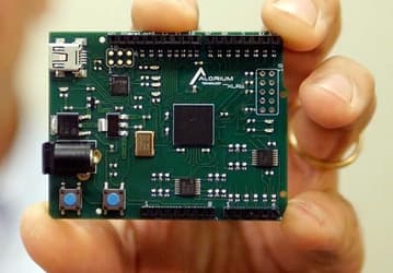 XLR8 — плата за $50, которая открывает возможность ускорения силами FPGA на платформе Arduino