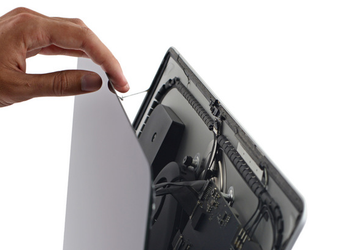 Новый моноблок Apple iMac с экраном диагональю 21,5 дюйма заработал у iFixit всего один балл