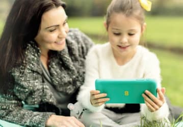 EE представила планшет Robin, предназначенный для детей и их родителей