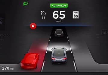 Владельцы Tesla Model S опытным путем выясняют, что функция автопилота работает неидеально