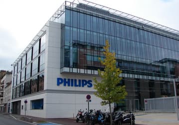 Очередной квартал завершился для Philips чистой прибылью в размере 324 млн евро 