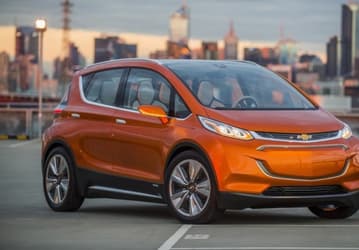 Chevrolet Bolt называют электромобилем LG. Запас хода в 320 км при цене $30 тыс.