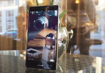 Huawei показала рекордный рост продаж смартфонов в годовом выражении