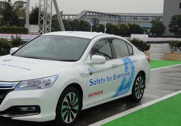 Honda со своими автономными автомобилями планирует составить конкуренцию Google и Tesla Motors