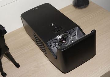 Проектор LG PF1000U способен проецировать 100-дюймовое изображение Full HD с расстояния всего 380 мм